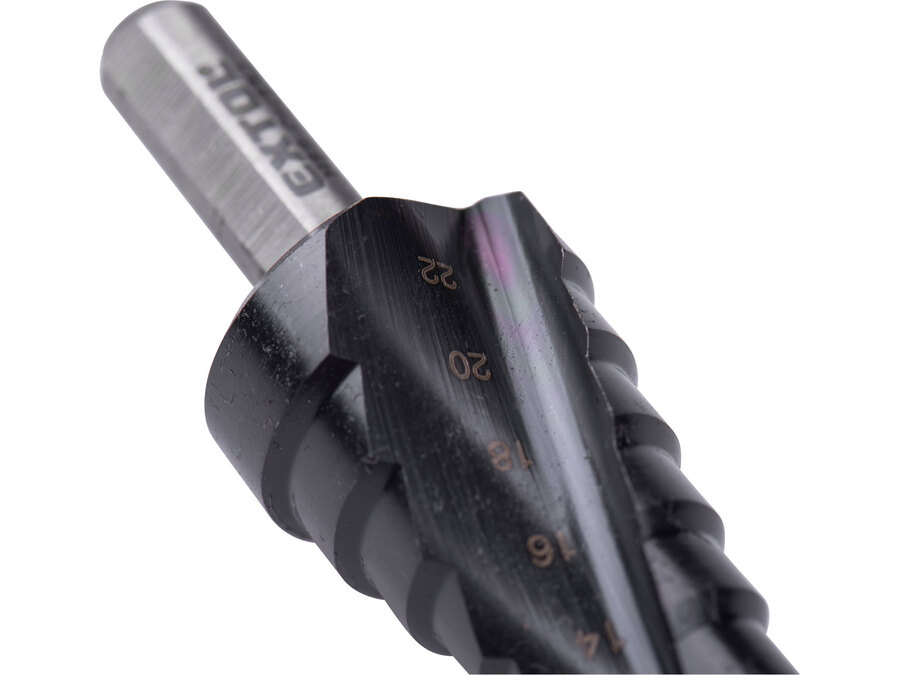 Lépcsős fémfúró HSS-Co, spirál, 10 lépcsős (4-22 mm, 2 mm lépcsők), befogás: 8 mm