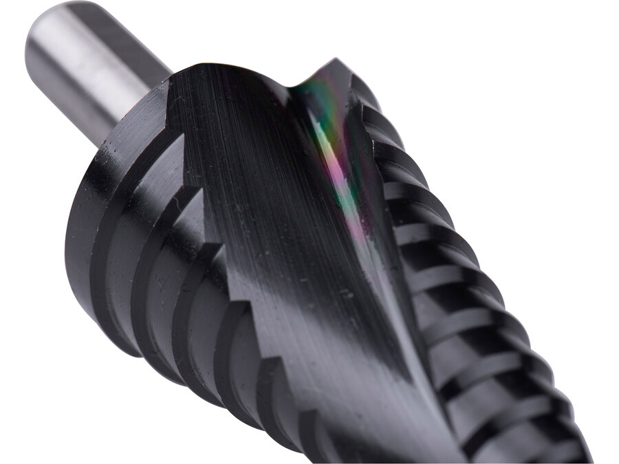 Lépcsős fémfúró HSS-Co, spirál, 15 lépcsős (4-32 mm, 2 mm lépcsők), befogás: 10 mm